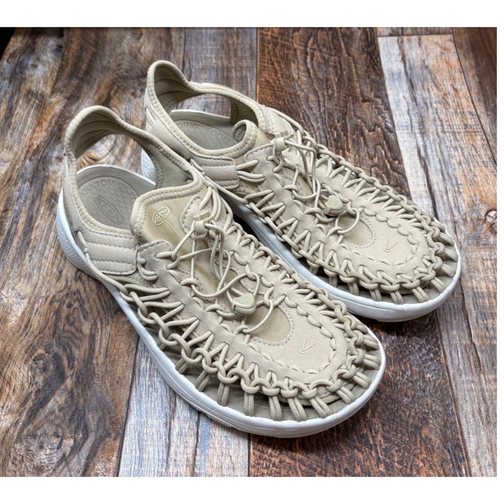 KEEN Uneek Astoria Womens 9 Beige Safari Birch Bungee Cord Sandals 1027293